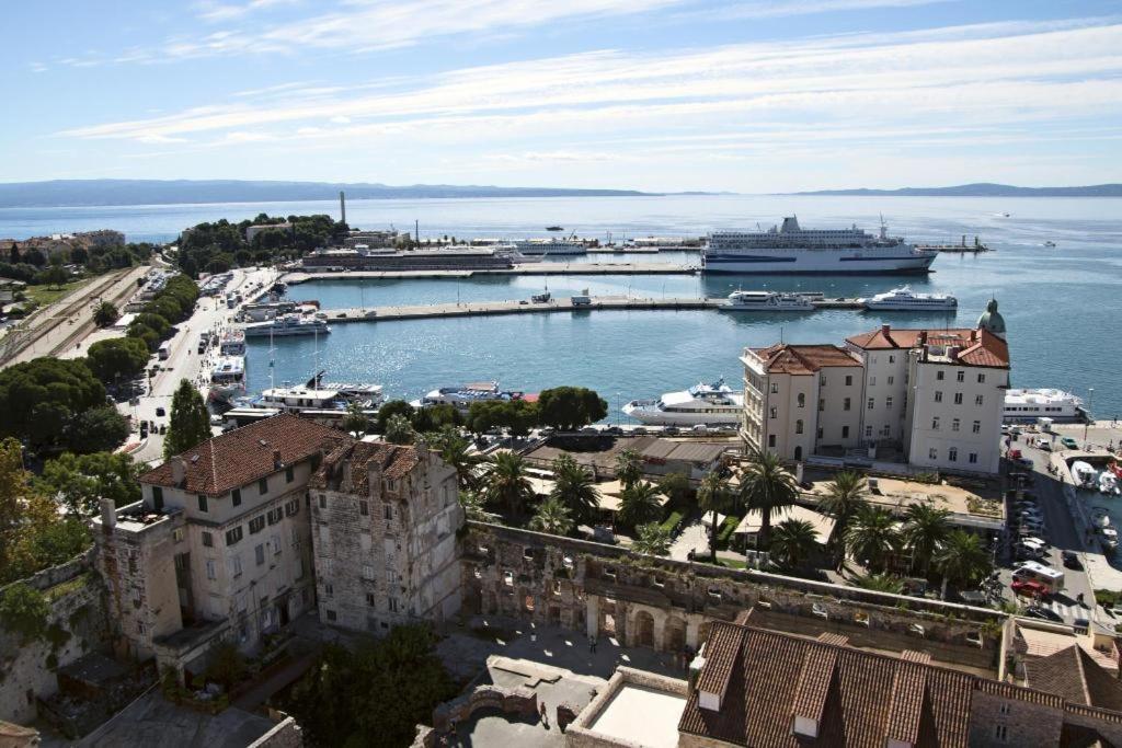 V Luxury Apartament
